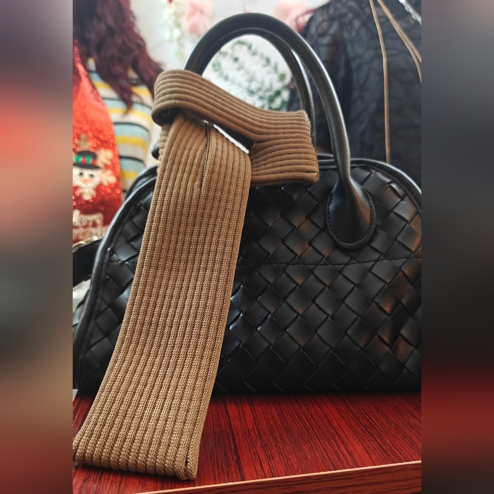 ✨ Stretch Pocket Phone Sleeve short strap– Hands-Free, Stylish & Secure ✨